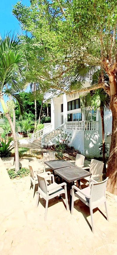 10bdrm Mansion in Nyali for rent - Image 6