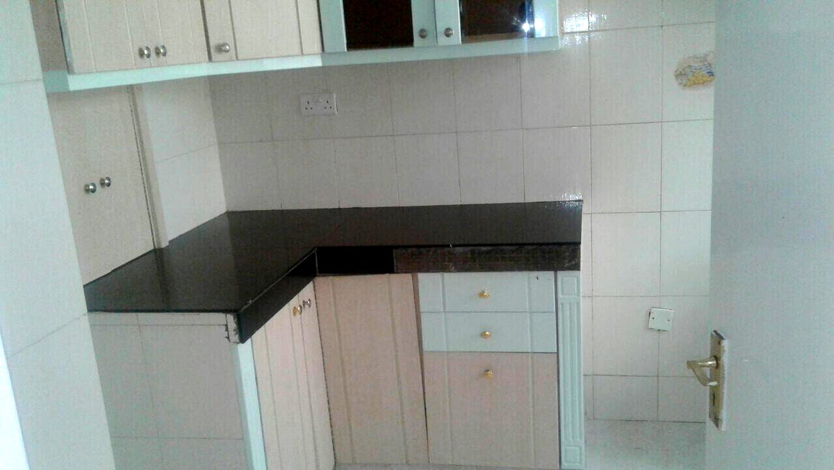 Remodeled 4BR Townhouse with Guest Room & DSQ - South C Gated Complex