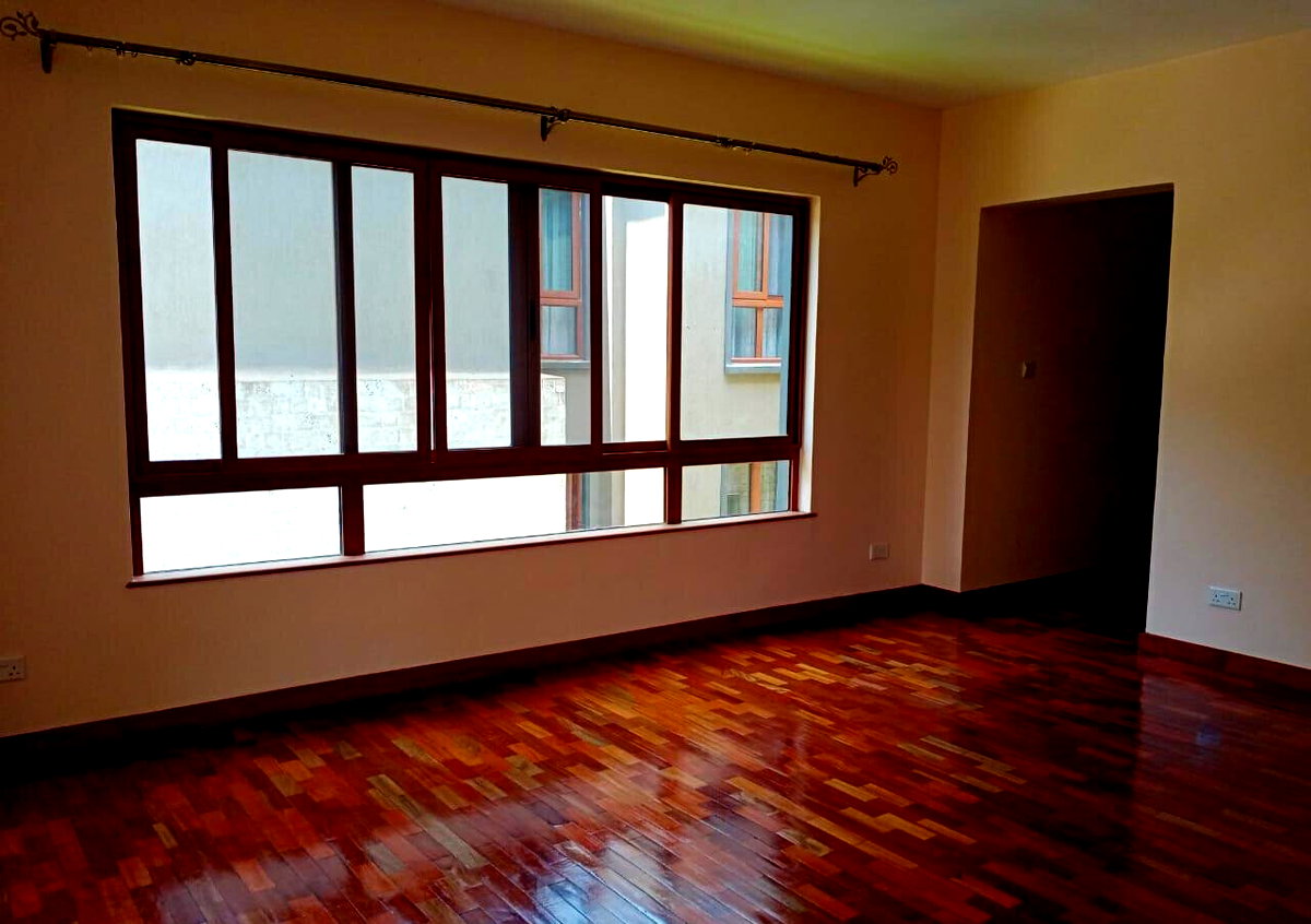 Newly Built 5-Ensuite Townhouse with Jacuzzi & Study - Lavington