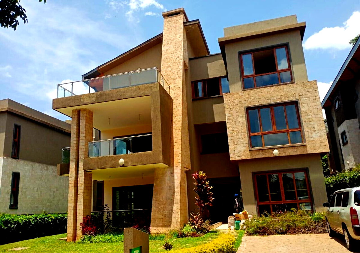 Newly Built 5-Ensuite Townhouse with Jacuzzi & Study - Lavington