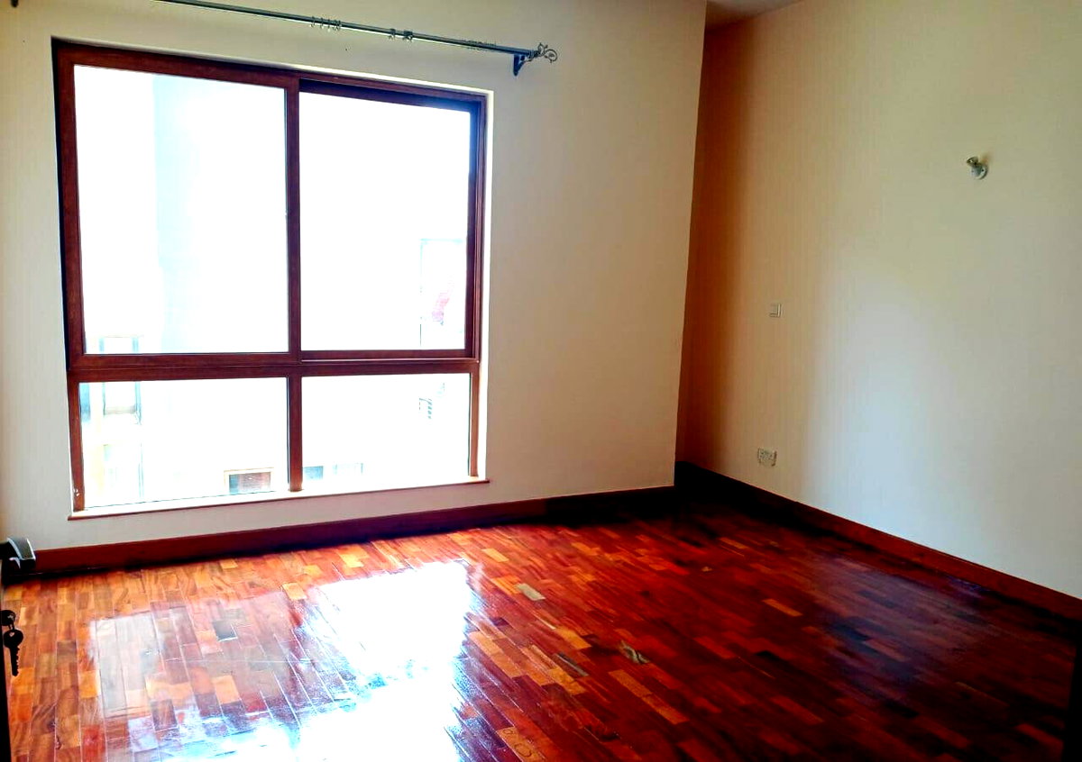 Newly Built 5-Ensuite Townhouse with Jacuzzi & Study - Lavington