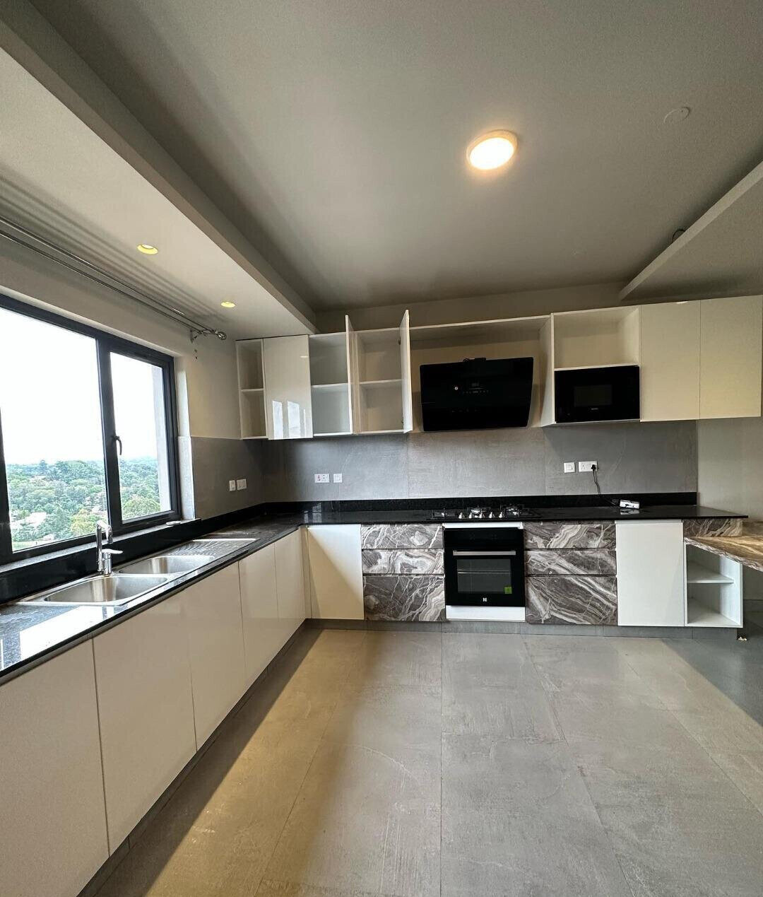 4BR Townhouse with Rooftop Terrace & Lift - Kileleshwa