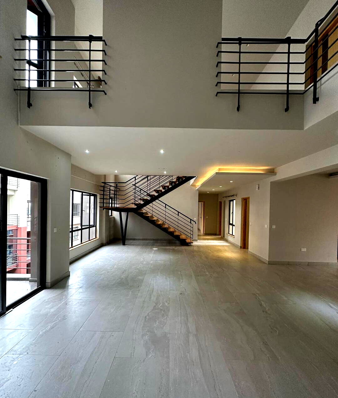 4BR Townhouse with Rooftop Terrace & Lift - Kileleshwa