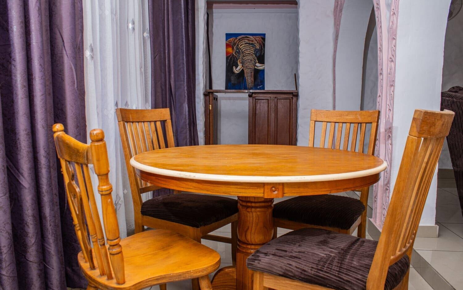 2BR Tudor Creekside Apartment with Smart TV & DSTV - Nyali