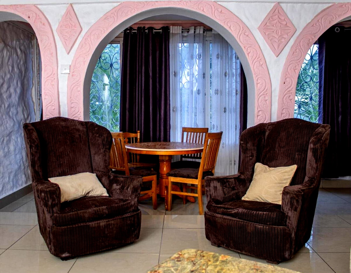 2BR Tudor Creekside Apartment with Smart TV & DSTV - Nyali