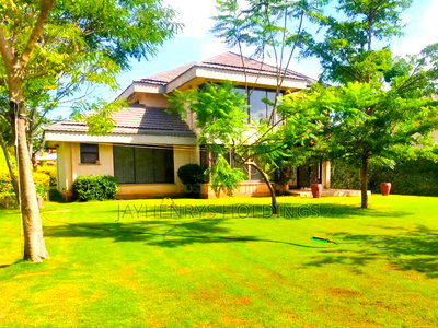 4bdrm Villa in Ridgeways for sale - Image 2