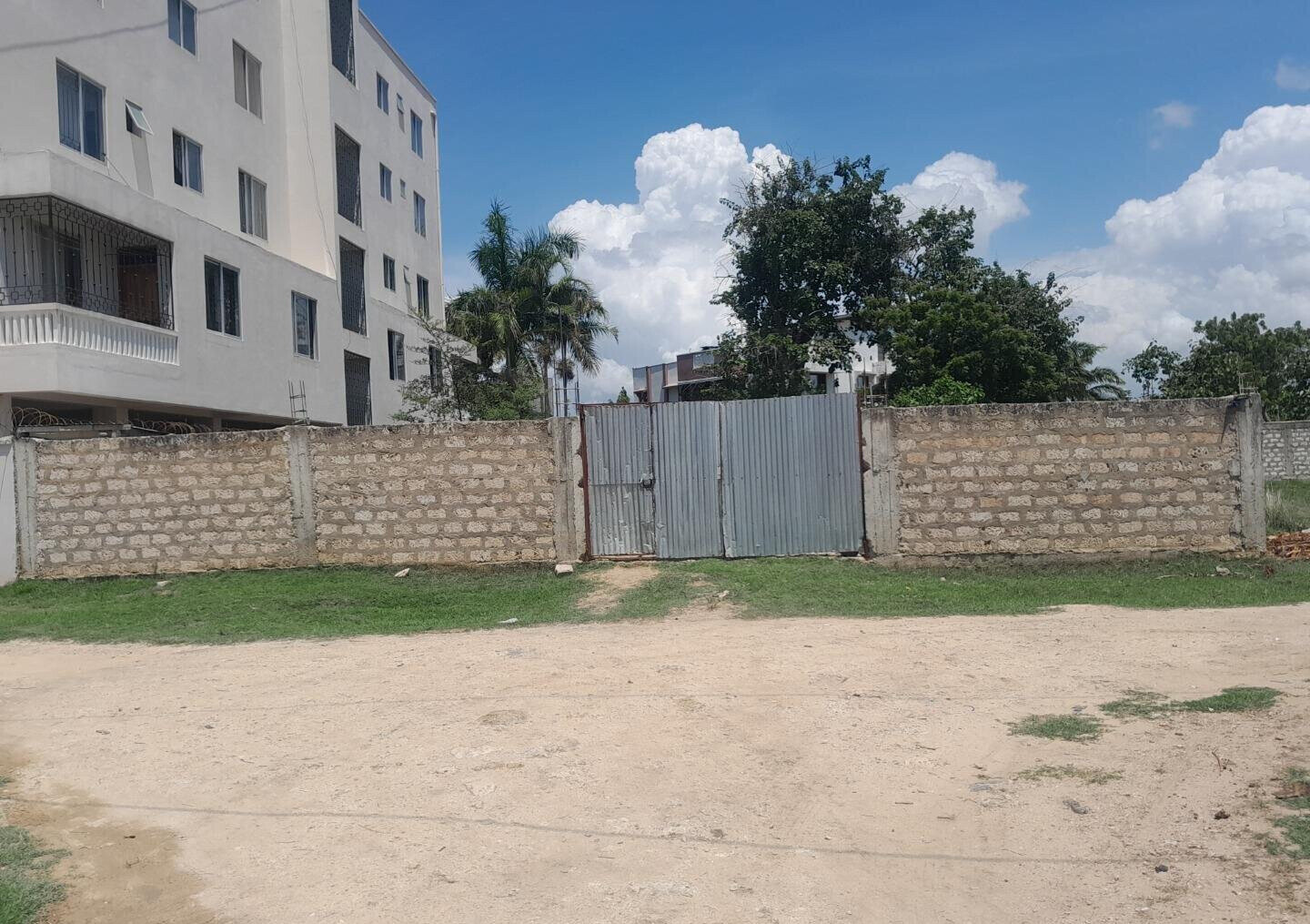 50x100 Plot in Utange
