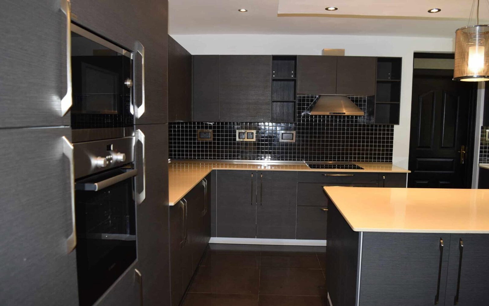 8BR Standalone with Sauna, Jacuzzi & Pool on Half Acre - Runda