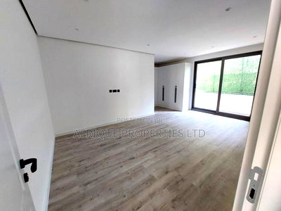 5bdrm Villa in Lavington for sale - Image 10