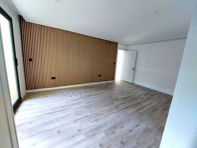 5bdrm Villa in Lavington for sale - Image 7