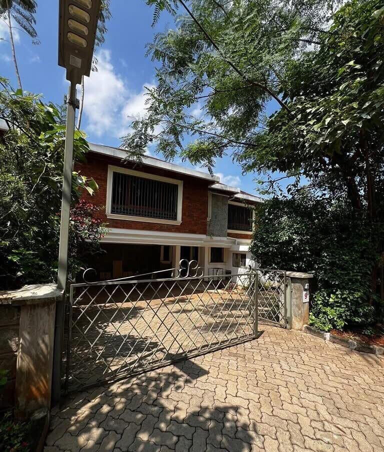 5-Ensuite Villa with Private Pool in 15-Home Gated Estate - Spring Valley