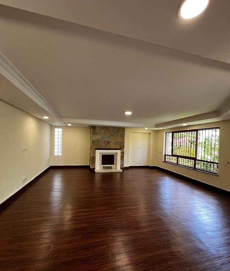 5-Ensuite Villa with Private Pool in 15-Home Gated Estate - Spring Valley