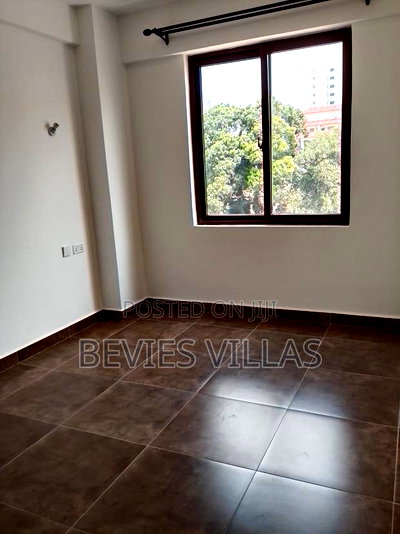 4bdrm Apartment in Parklands for rent - Image 8