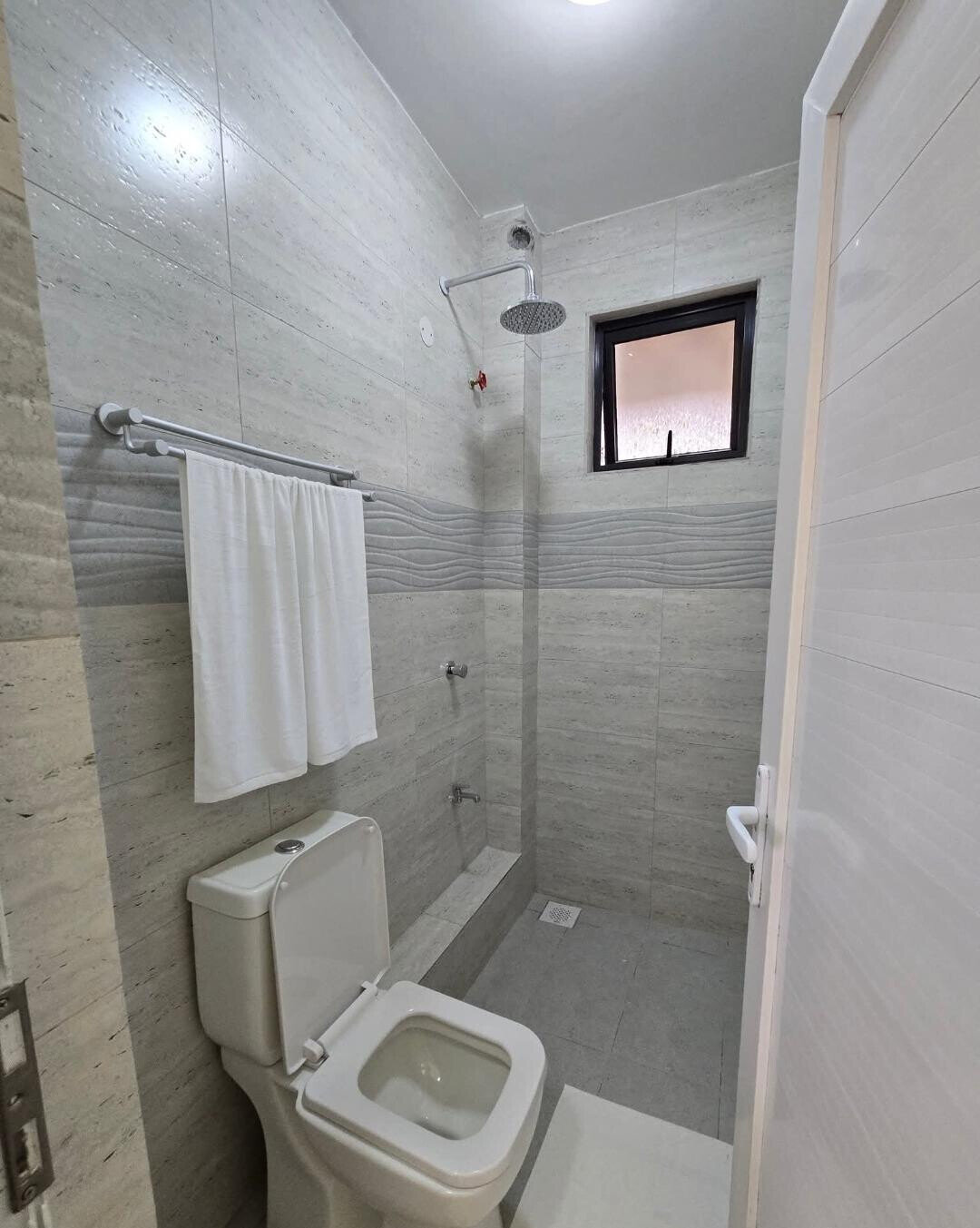 3BR with DSQ, Pool & 24-Hour Security - Nyali, Mombasa