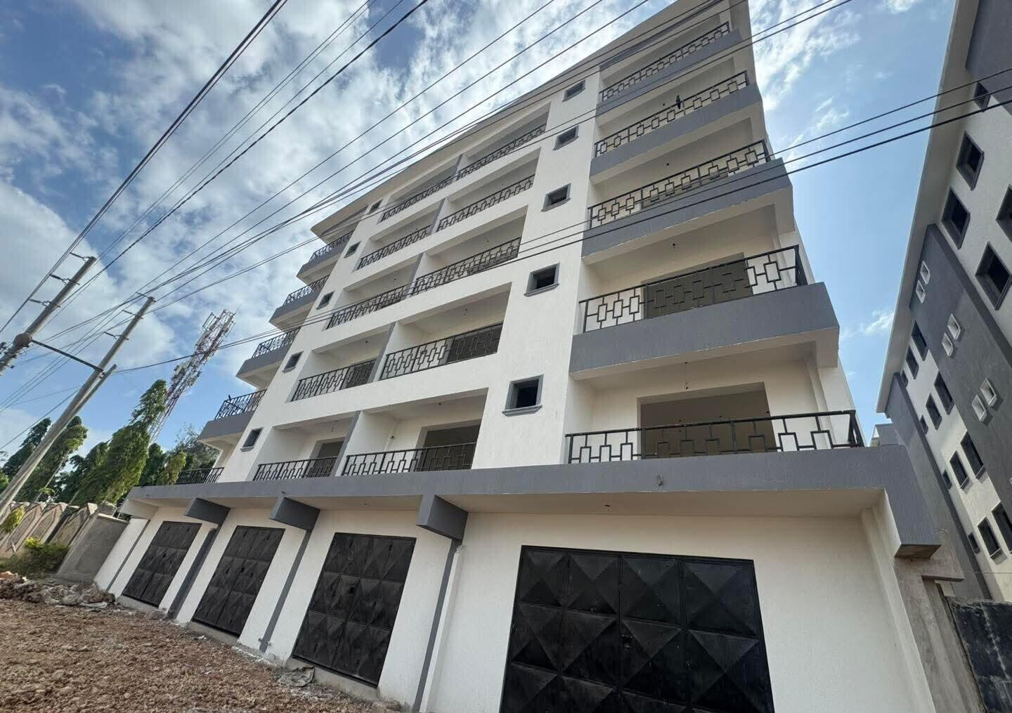 3BR with DSQ, Pool & 24-Hour Security - Nyali, Mombasa