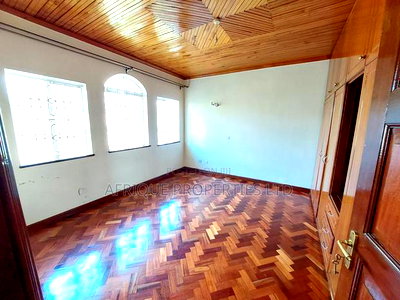 5bdrm Mansion in Kitisuru for rent - Image 8