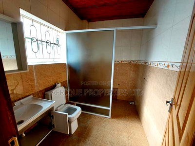 5bdrm Mansion in Kitisuru for rent - Image 13