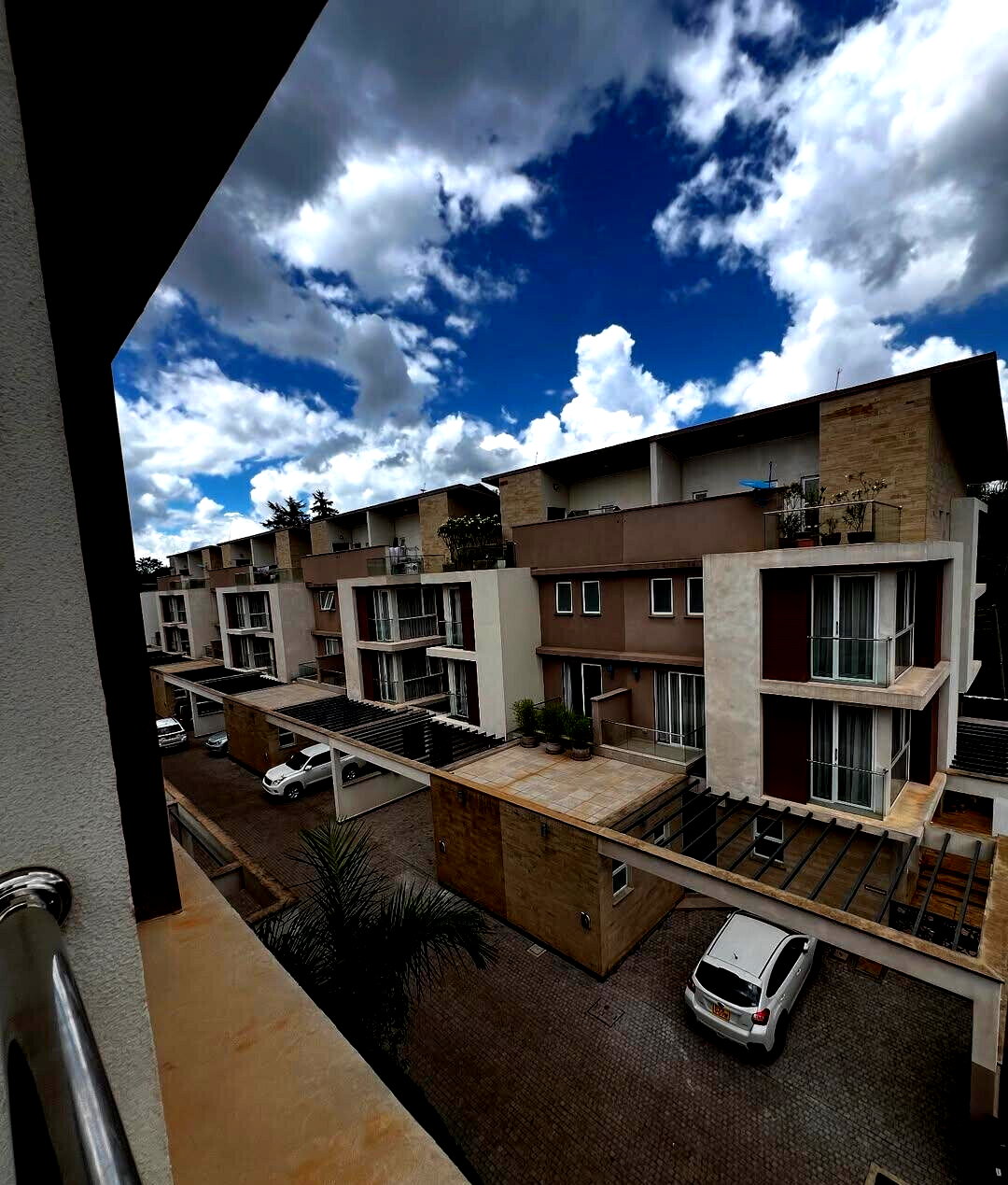 4-Ensuite Townhouse with DSQ & Shared Pool - Lavington