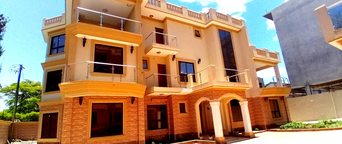 6-Bedroom Diplomatic Villa with 3 Terraces - Lavington