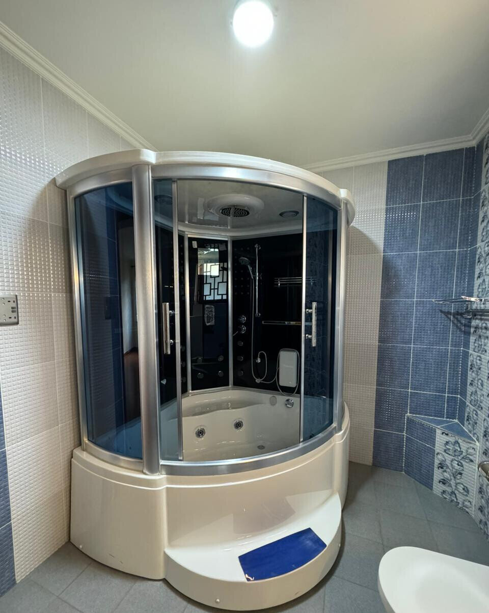 Heated Pool & Italian Kitchen Townhouse - Lavington