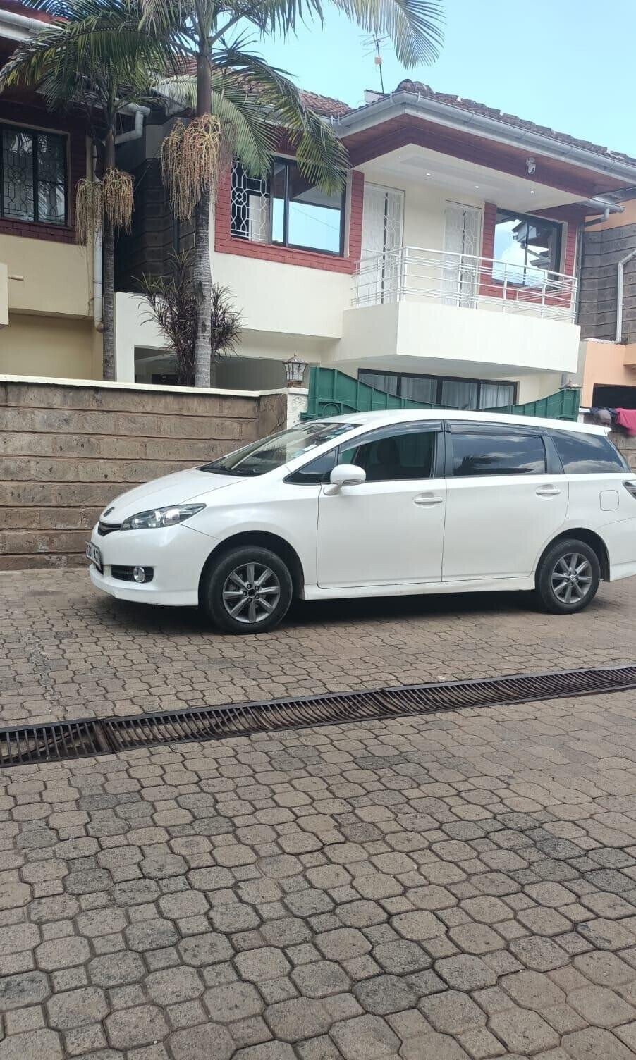 5-Ensuite Townhouse with Family Room & DSQ - Lavington Gated