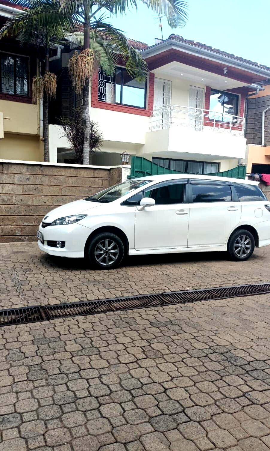 5-Ensuite Townhouse with Family Room & DSQ - Lavington Gated
