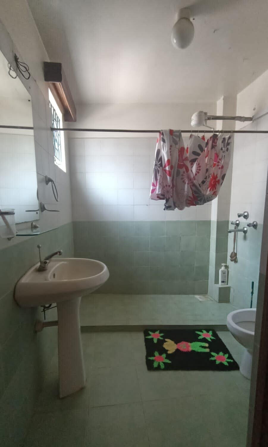 5-Ensuite Townhouse with Family Room & DSQ - Lavington Gated