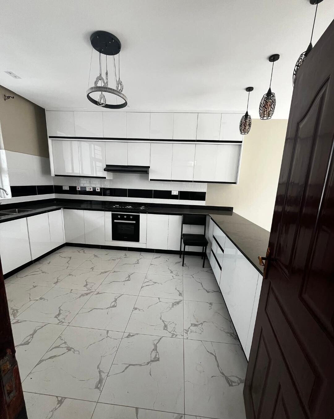 4BR All En-Suite Villa with Private SQ in Gated Community - Kiserian