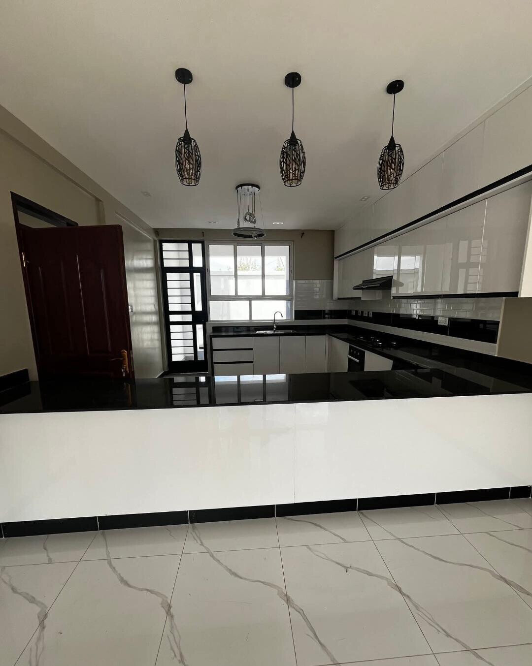 4BR All En-Suite Villa with Private SQ in Gated Community - Kiserian