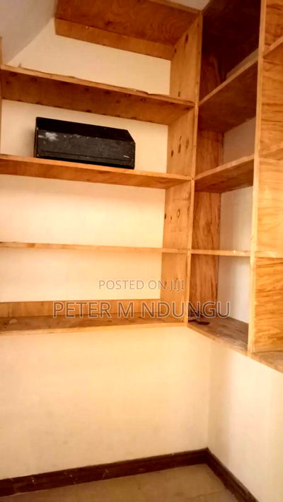 7bdrm Maisonette in Ridgeridgeways for rent - Image 11