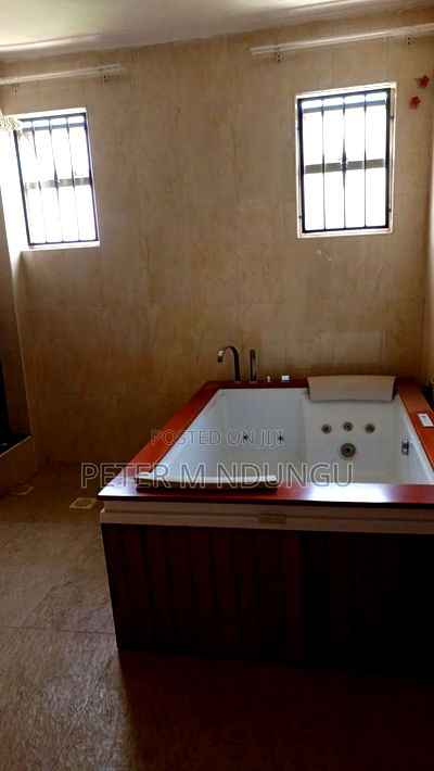 7bdrm Maisonette in Ridgeridgeways for rent - Image 15