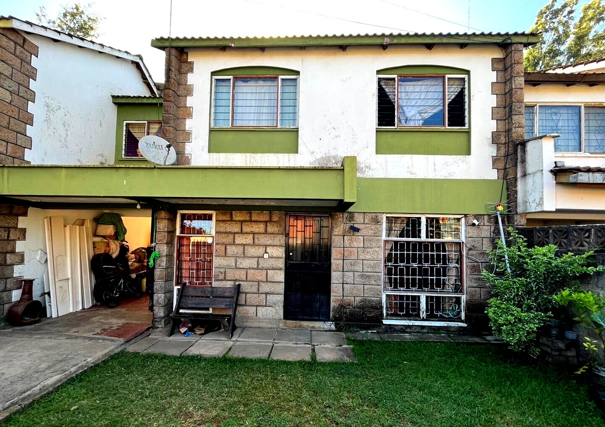 3BR Townhouse with DSQ in Gated Community - Ngumo