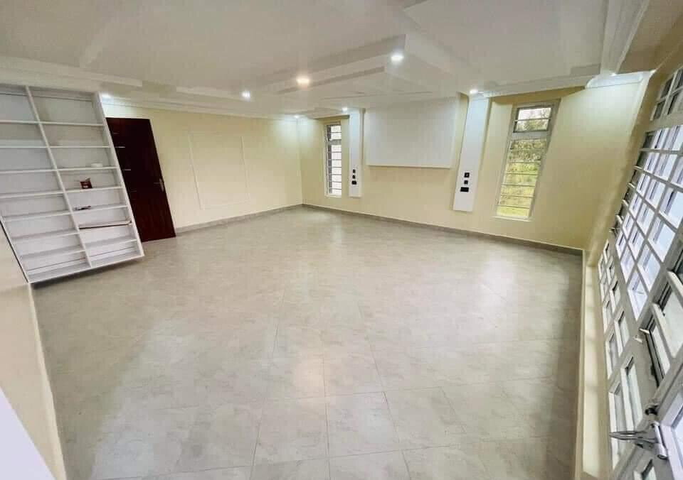 5BR All-Ensuite Townhouse with Rooftop Terrace & Ready Title - Ruiru