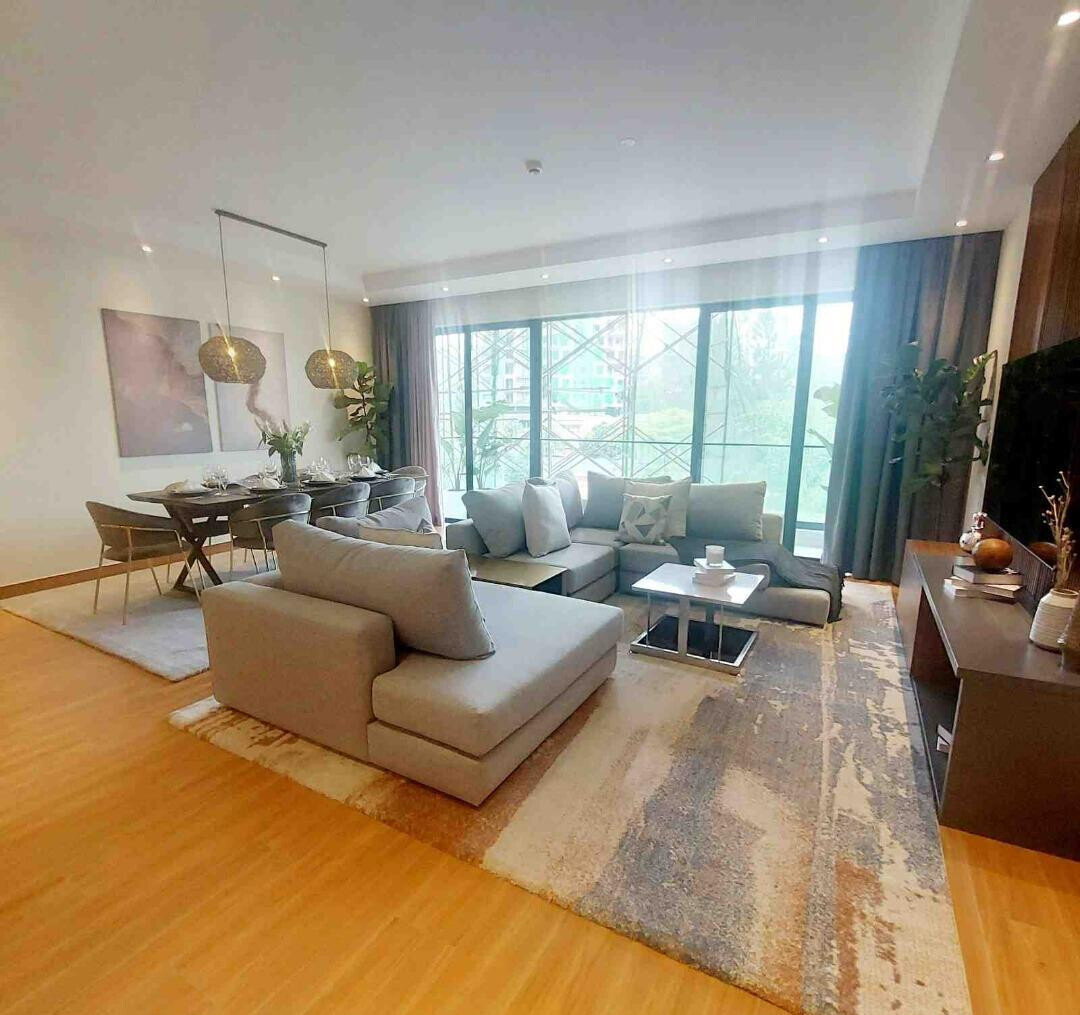 3BR with DSQ & Heated Infinity Pool - Riverside Drive, Lavington