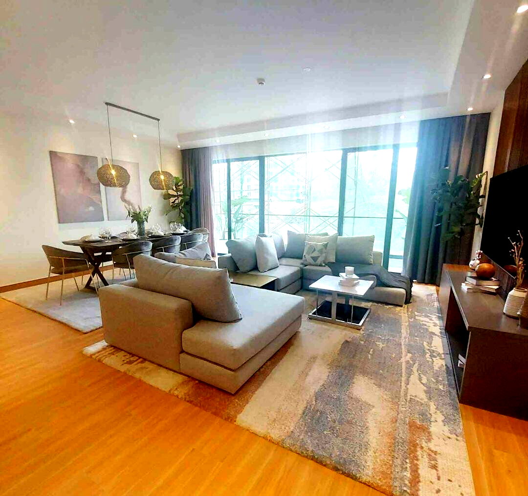 3BR with DSQ & Heated Infinity Pool - Riverside Drive, Lavington