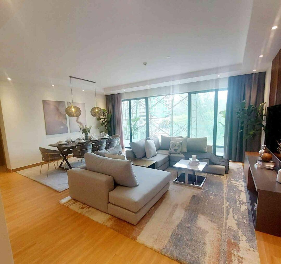 3BR with DSQ & Heated Infinity Pool - Riverside Drive, Lavington