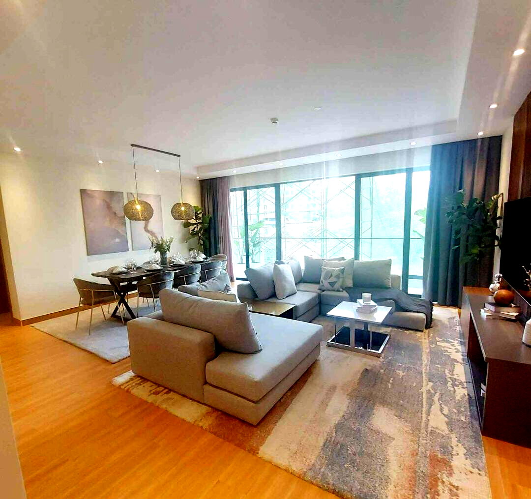 3BR with DSQ & Heated Infinity Pool - Riverside Drive, Lavington