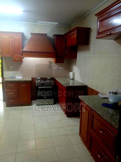 5bdrm Mansion in Lavington Green for rent - Image 17