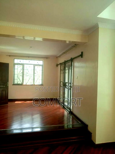 5bdrm Mansion in Lavington Green for rent - Image 14
