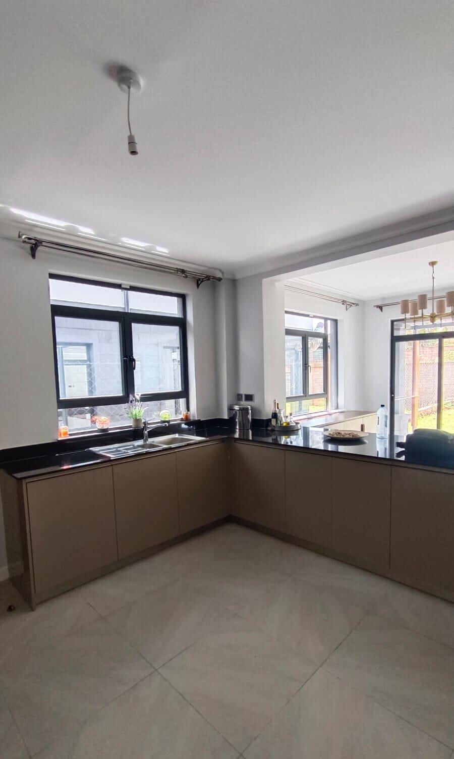 3BR All-Ensuite Villa with DSQ & Clubhouse Access - Runda