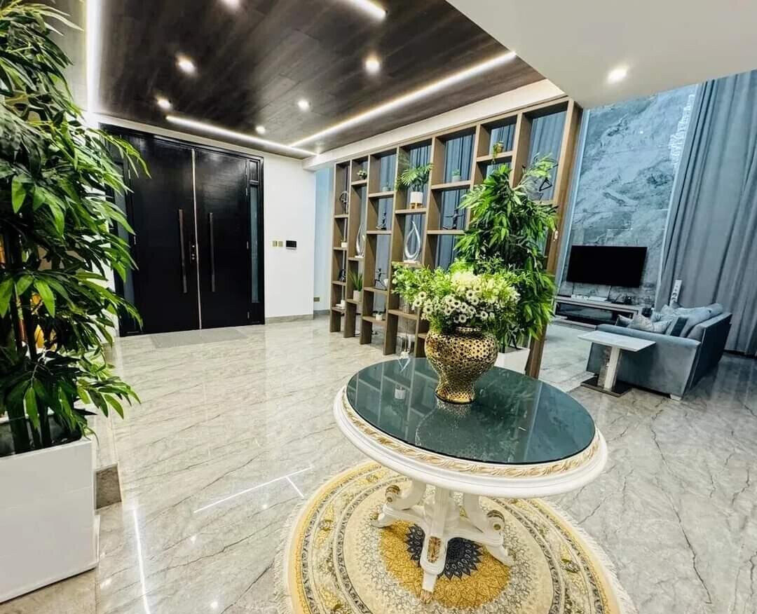 6-Ensuite Townhouse with Panic Room & Smart Curtains - Lavington
