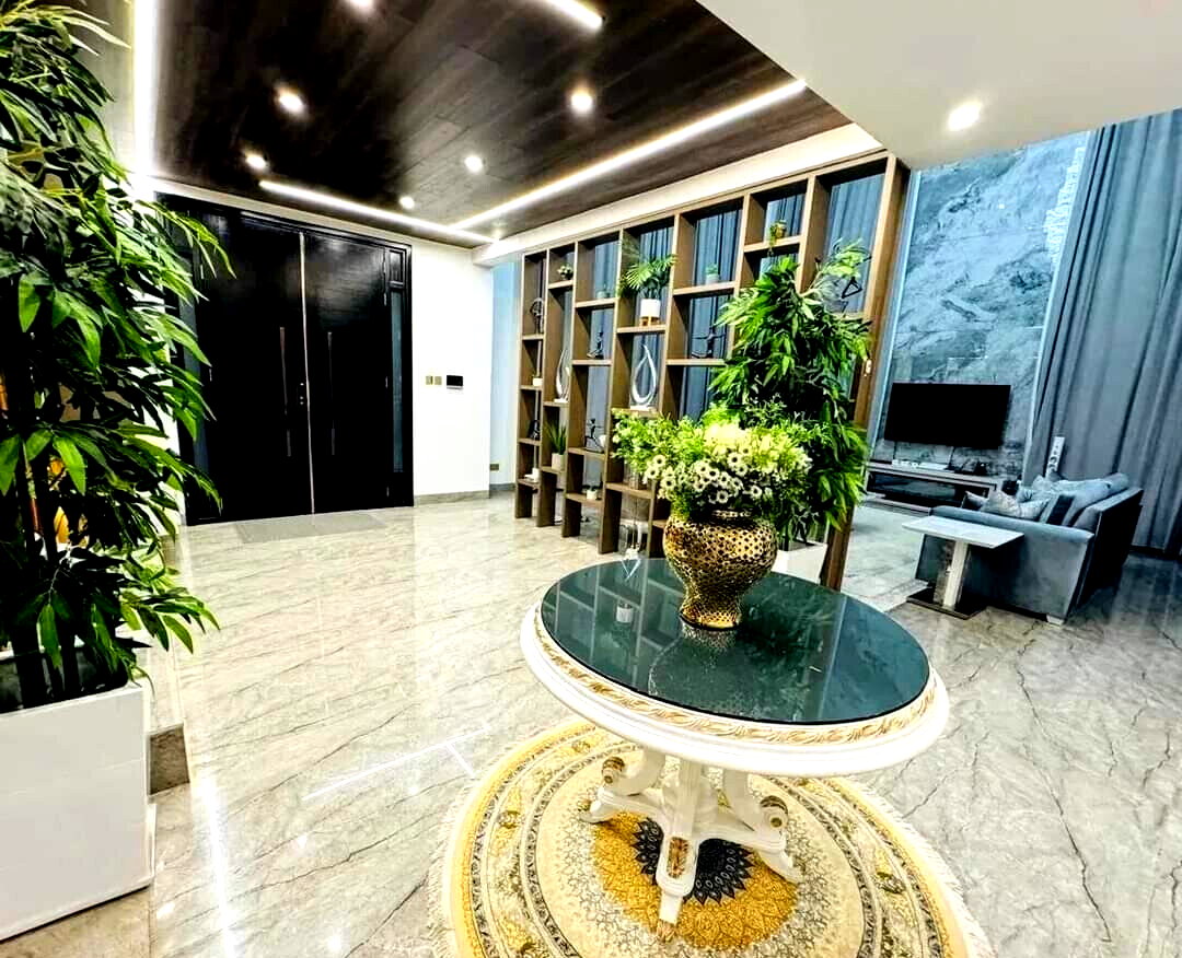 6-Ensuite Townhouse with Panic Room & Smart Curtains - Lavington