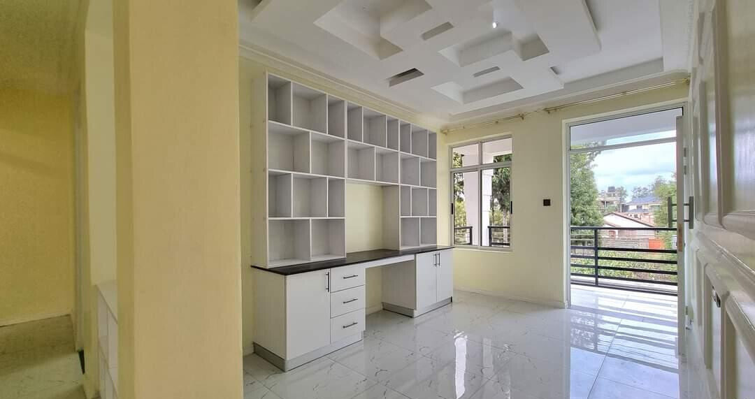 3BR Townhouse with Electric Fireplace & Study - Olkeri, Ngong