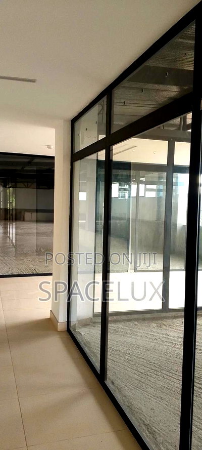 Clean Modern Mall Shops - Image 2
