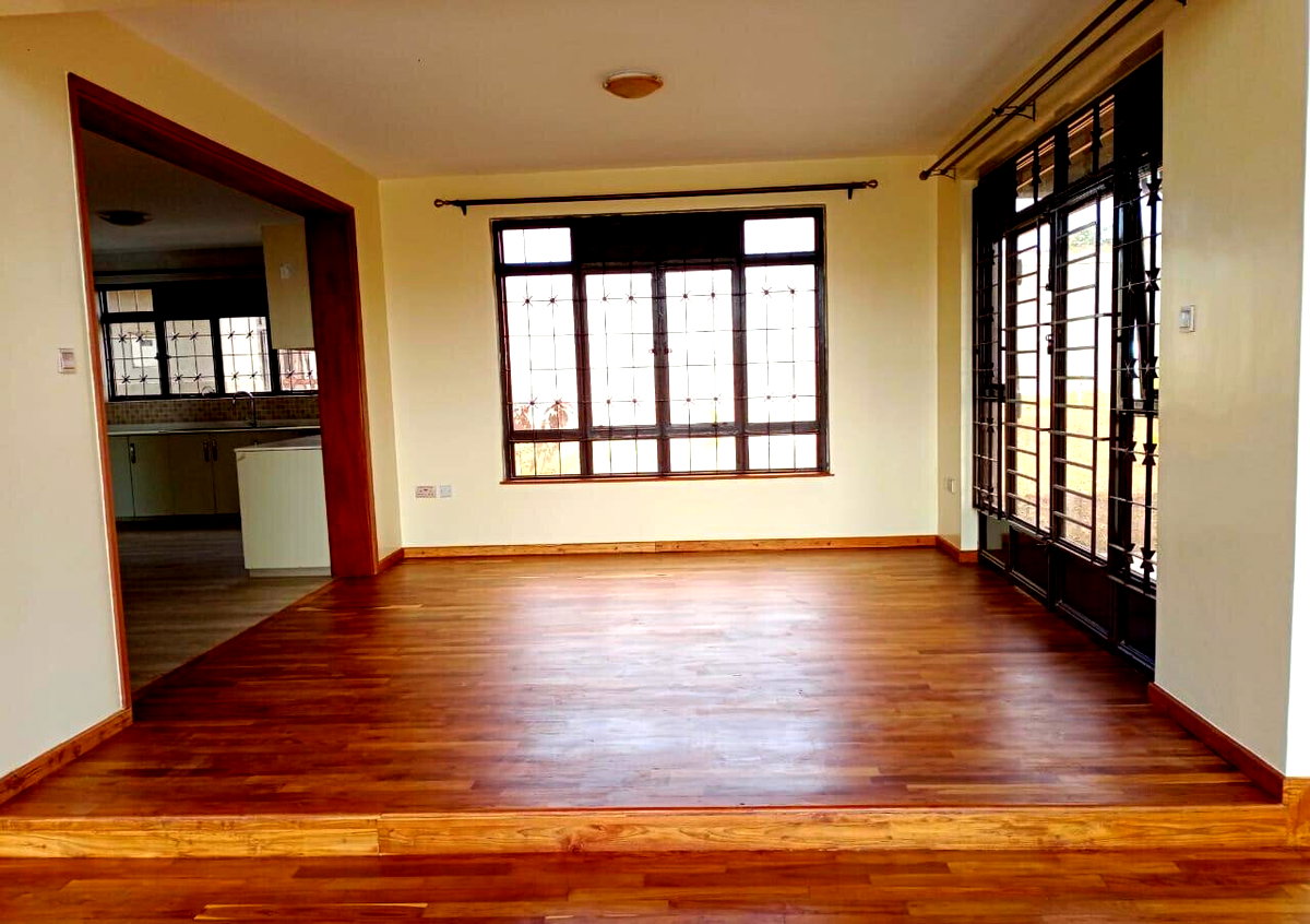 5BR Townhouse with Study & Fireplace - Runda