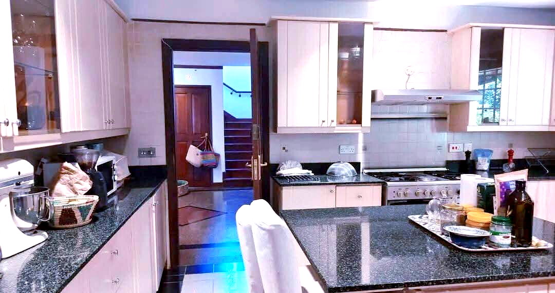 5-Ensuite Townhouse with Home Office & Pool Access - Lower Kabete