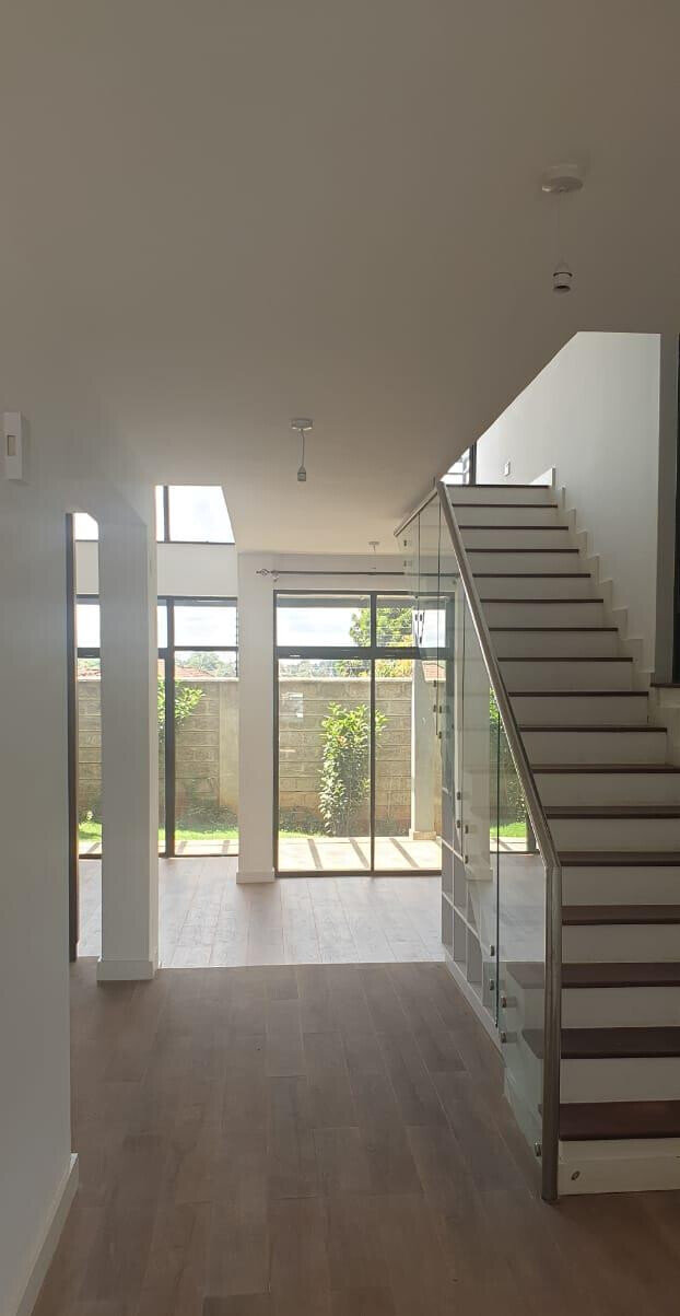 4BR Townhouse with Valley Views & Rooftop Terrace - Loresho