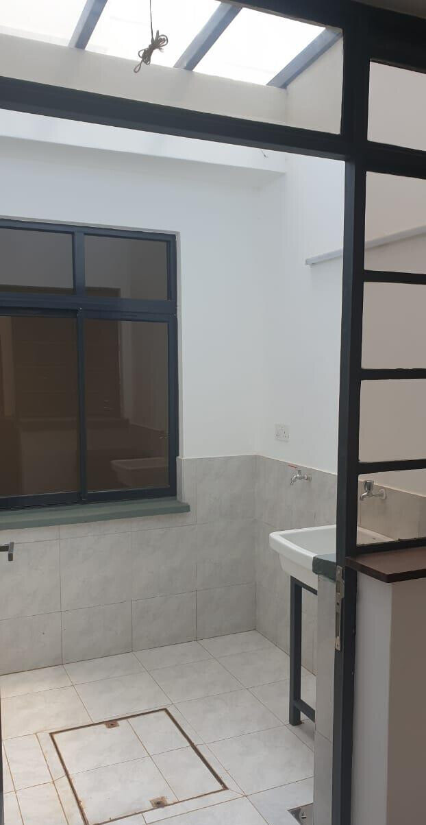 4BR Townhouse with Valley Views & Rooftop Terrace - Loresho