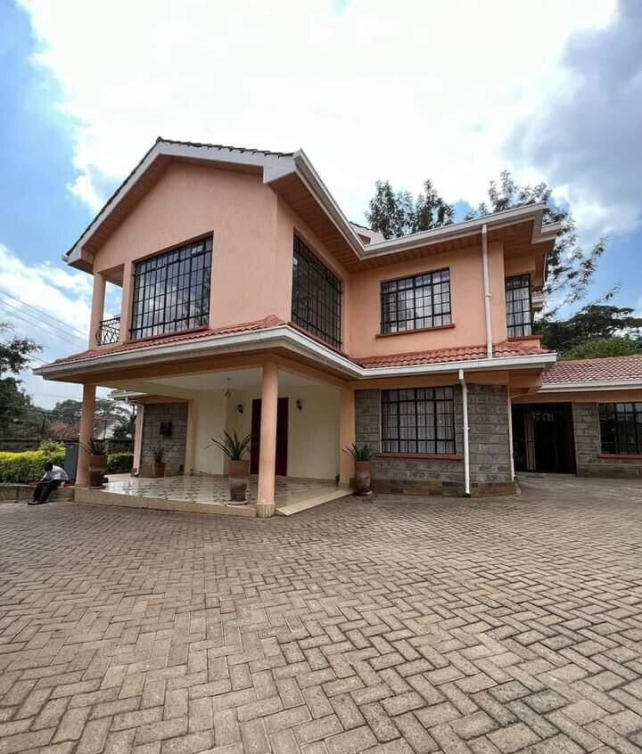 5-Ensuite Townhouse with DSQ in 4-Unit Compound - Lavington