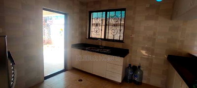 5bdrm Villa in Lavington for sale - Image 4